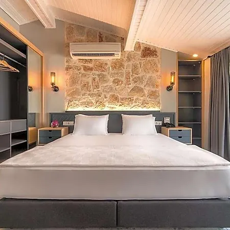 Hotel Isola 12